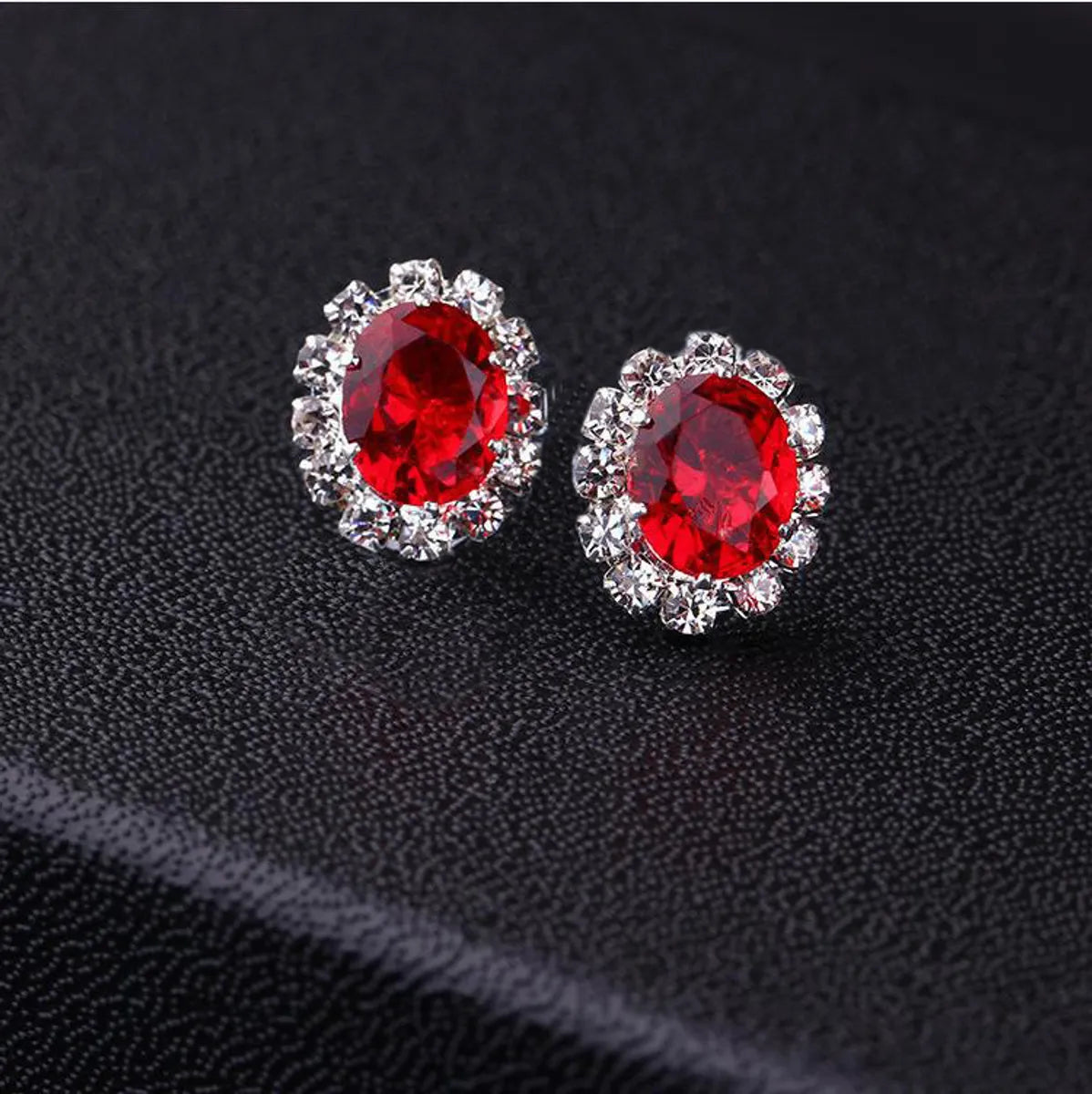 1 Pair Simple Style Flower Alloy Plating Rhinestones Women's Ear Studs