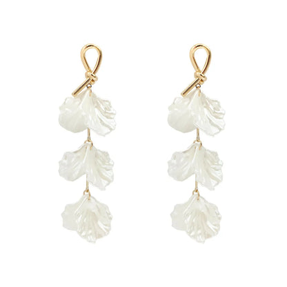 1 Pair Simple Style Flower Alloy Shell Patchwork Women'S Drop Earrings