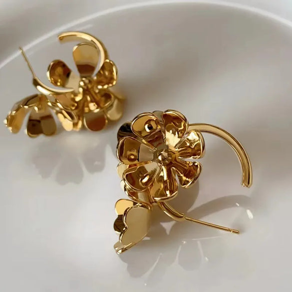 1 Pair Simple Style Flower Copper 18K Gold Plated Ear Studs