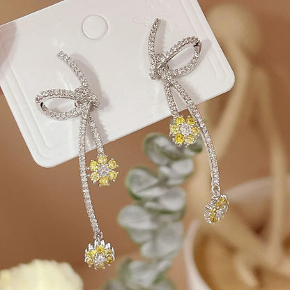 1 Pair Simple Style Flower Inlay Alloy Zircon Drop Earrings