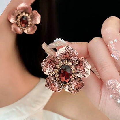 1 Pair Simple Style Flower Inlay Alloy Zircon Ear Studs