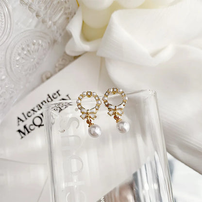 1 Pair Simple Style Flower Plating Inlay Alloy Rhinestones Pearl Gold Plated Drop Earrings