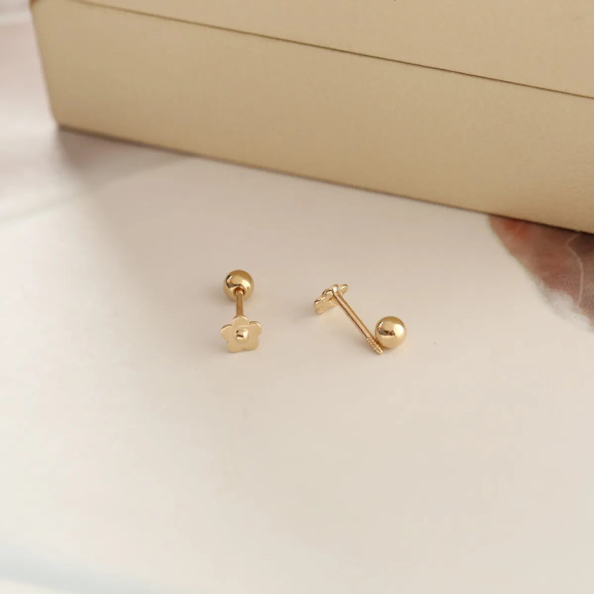 1 Pair Simple Style Flower Plating Sterling Silver Ear Studs