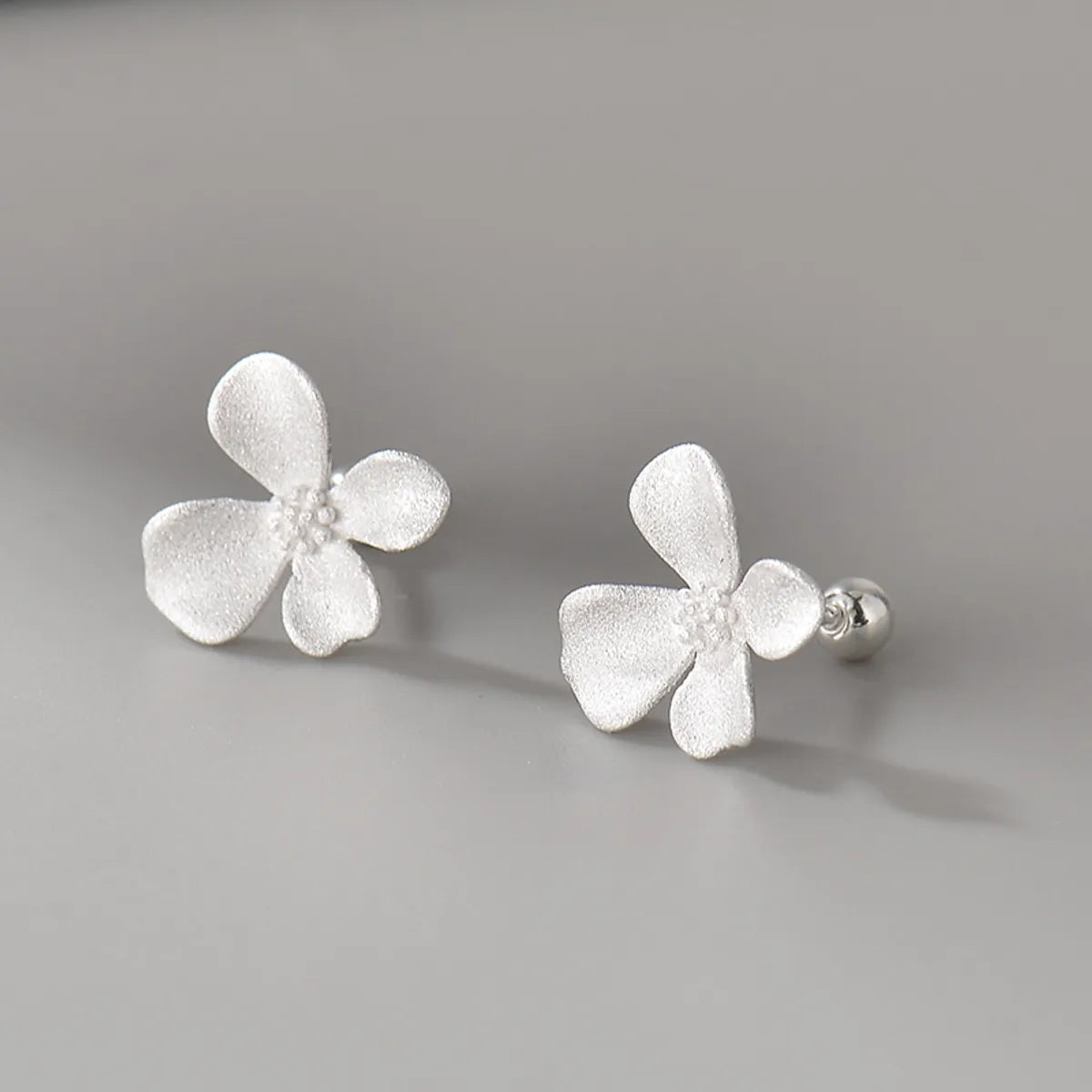 1 Pair Simple Style Flower Plating Sterling Silver Gold Plated Ear Studs