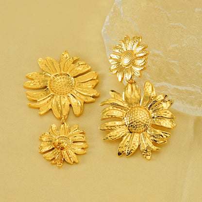 1 Pair Simple Style Flower Stainless Steel 18K Gold Plated Drop Earrings