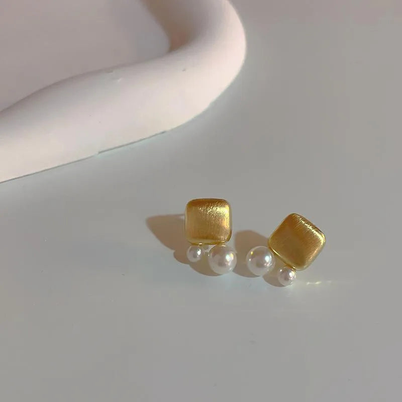 1 Pair Simple Style Geometric Alloy Ear Studs