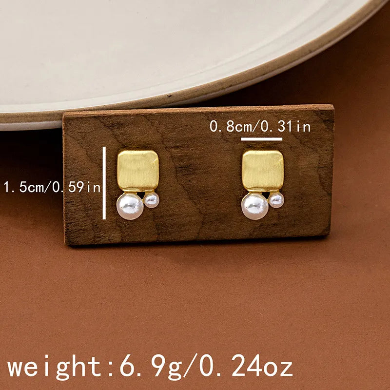 1 Pair Simple Style Geometric Alloy Ear Studs