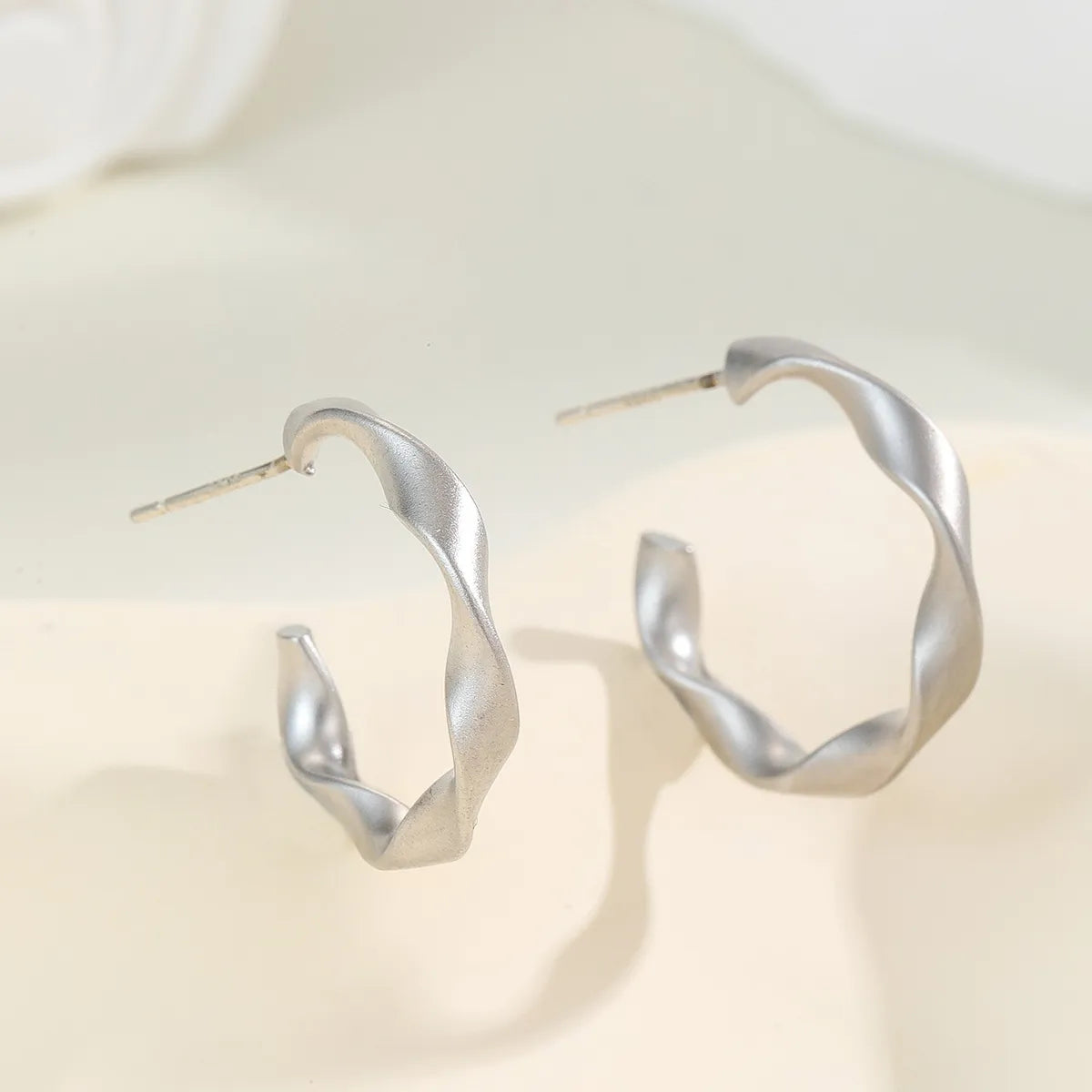 1 Pair Simple Style Geometric Copper Ear Studs