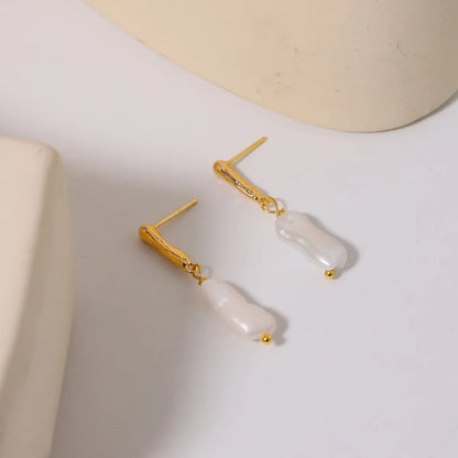 1 Pair Simple Style Geometric Freshwater Pearl Metal 18k Gold Plated Drop Earrings