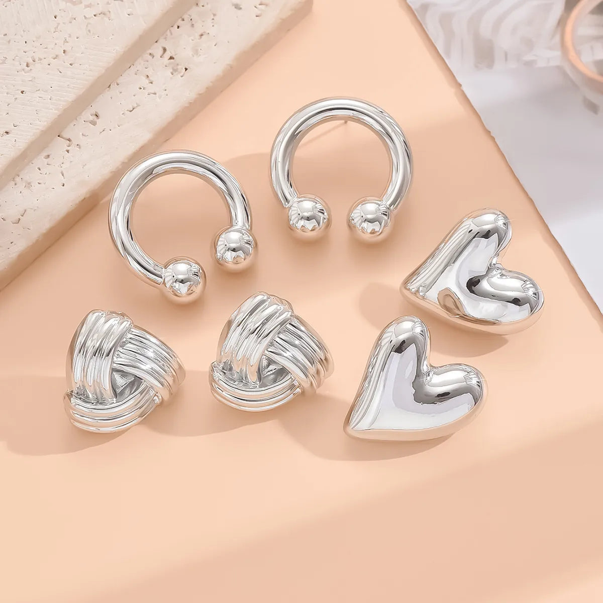 1 Pair Simple Style Geometric Heart Shape Arylic Ear Studs