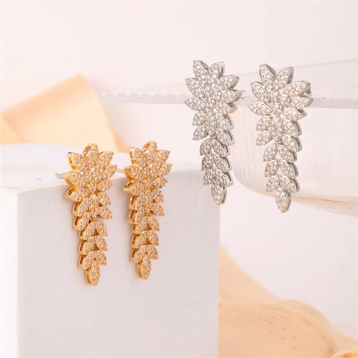 1 Pair Simple Style Geometric Plating Inlay Copper Zircon White Gold Plated Gold Plated Drop Earrings