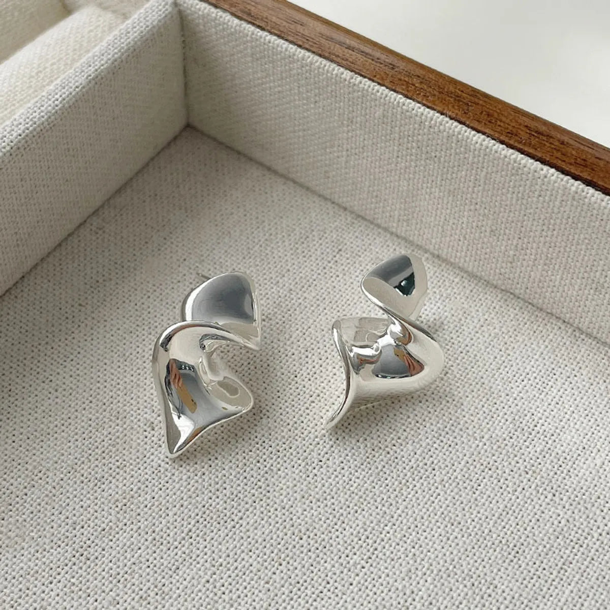 1 Pair Simple Style Geometric Solid Color Plating Sterling Silver Ear Studs