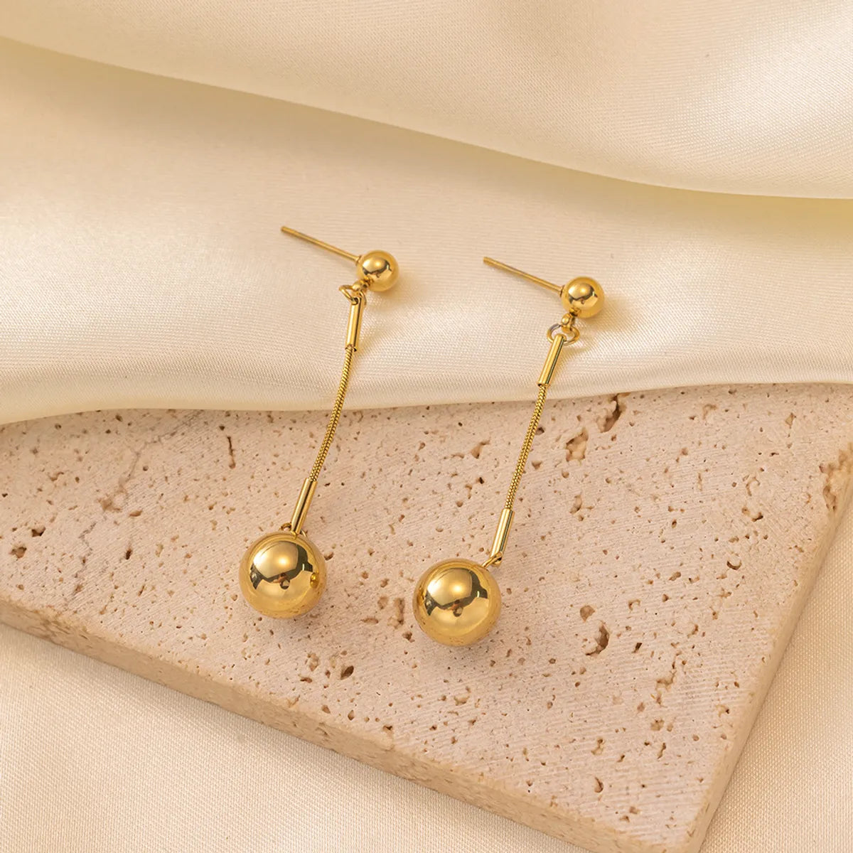 1 Pair Simple Style Geometric Solid Color Plating 304 Stainless Steel 18K Gold Plated Drop Earrings