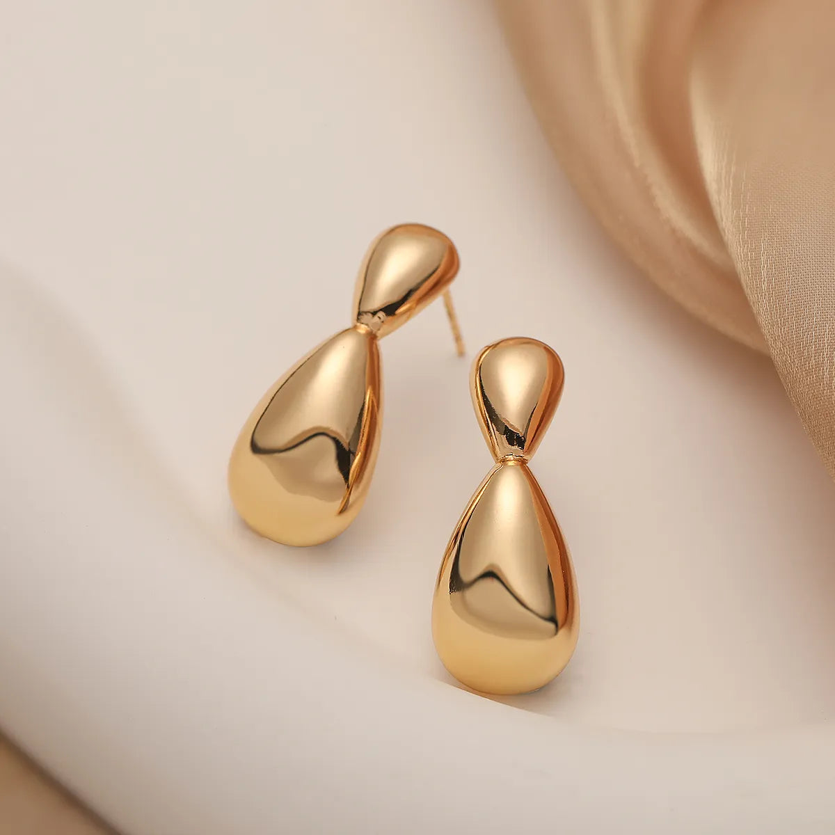 1 Pair Simple Style Geometric Water Droplets Plating Copper 18k Gold Plated Drop Earrings