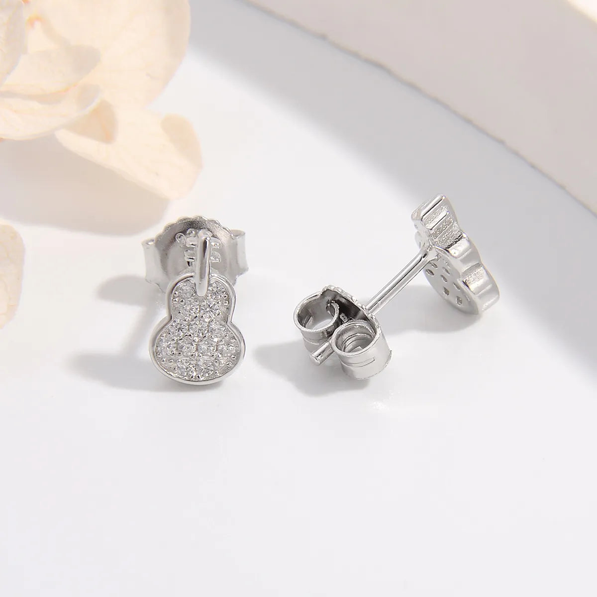 1 Pair Simple Style Guitar Plating Inlay Sterling Silver Zircon White Gold Plated Rhodium Plated Ear Studs