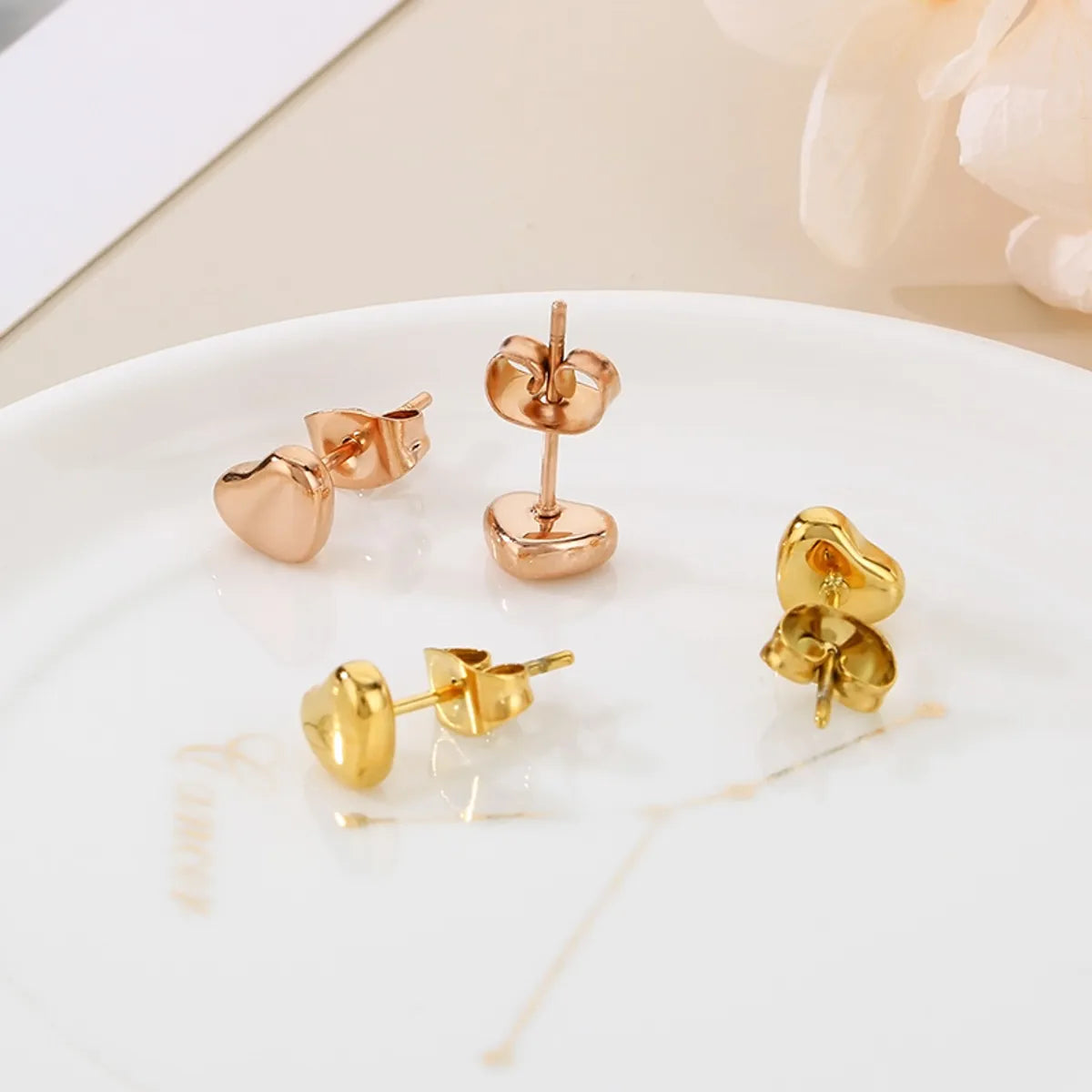 1 Pair Simple Style Heart Shape 304 Stainless Steel 18K Gold Plated Ear Studs