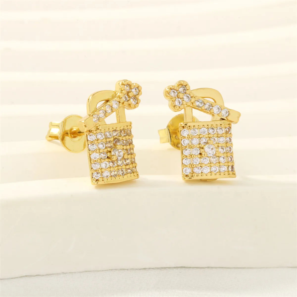 1 Pair Simple Style Heart Shape Butterfly Bow Knot Plating Inlay Copper Zircon 18k Gold Plated Ear Studs