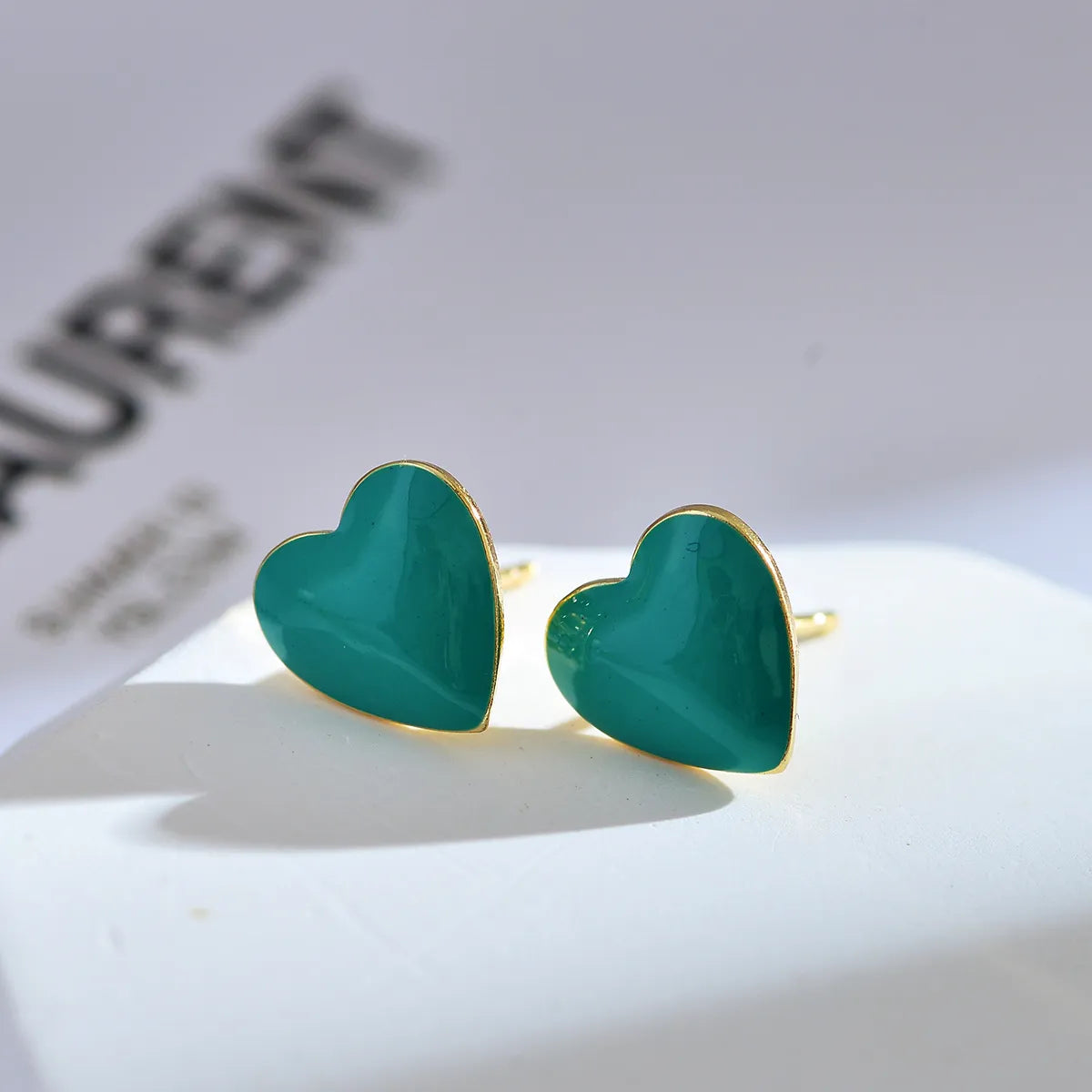 1 Pair Simple Style Heart Shape Enamel Copper Ear Studs