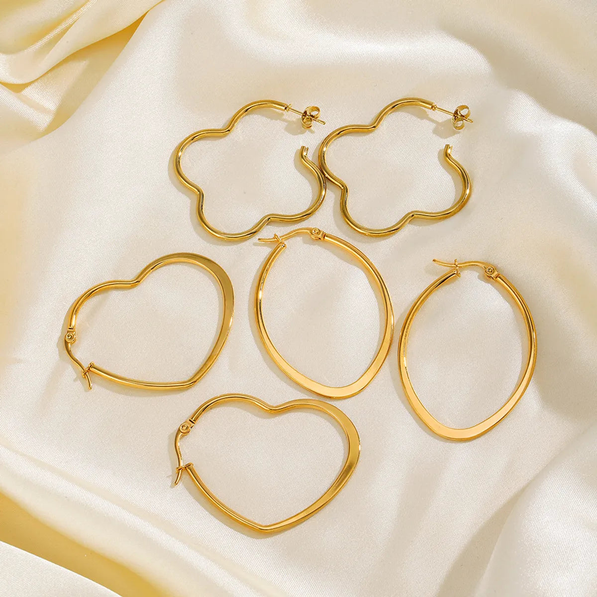 1 Pair Simple Style Heart Shape Flower Plating Stainless Steel Gold Plated Hoop Earrings