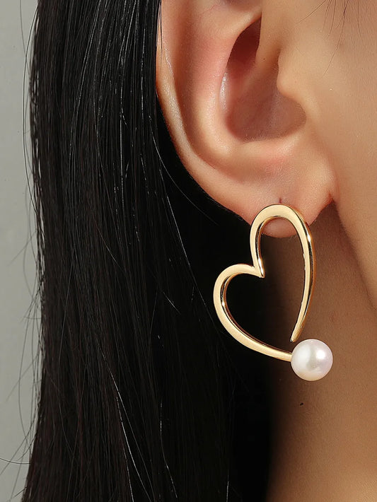 1 Pair Simple Style Heart Shape Hollow Out Inlay Alloy Artificial Pearls Ear Studs