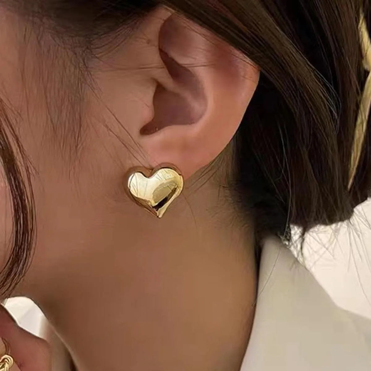 1 Pair Simple Style Heart Shape Plating Alloy Gold Plated Ear Studs