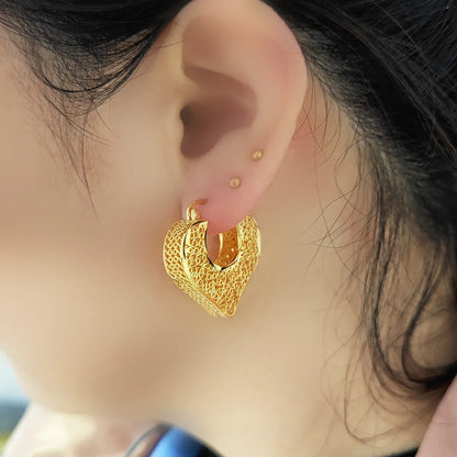 1 Pair Simple Style Heart Shape Plating Hollow Out Copper Earrings