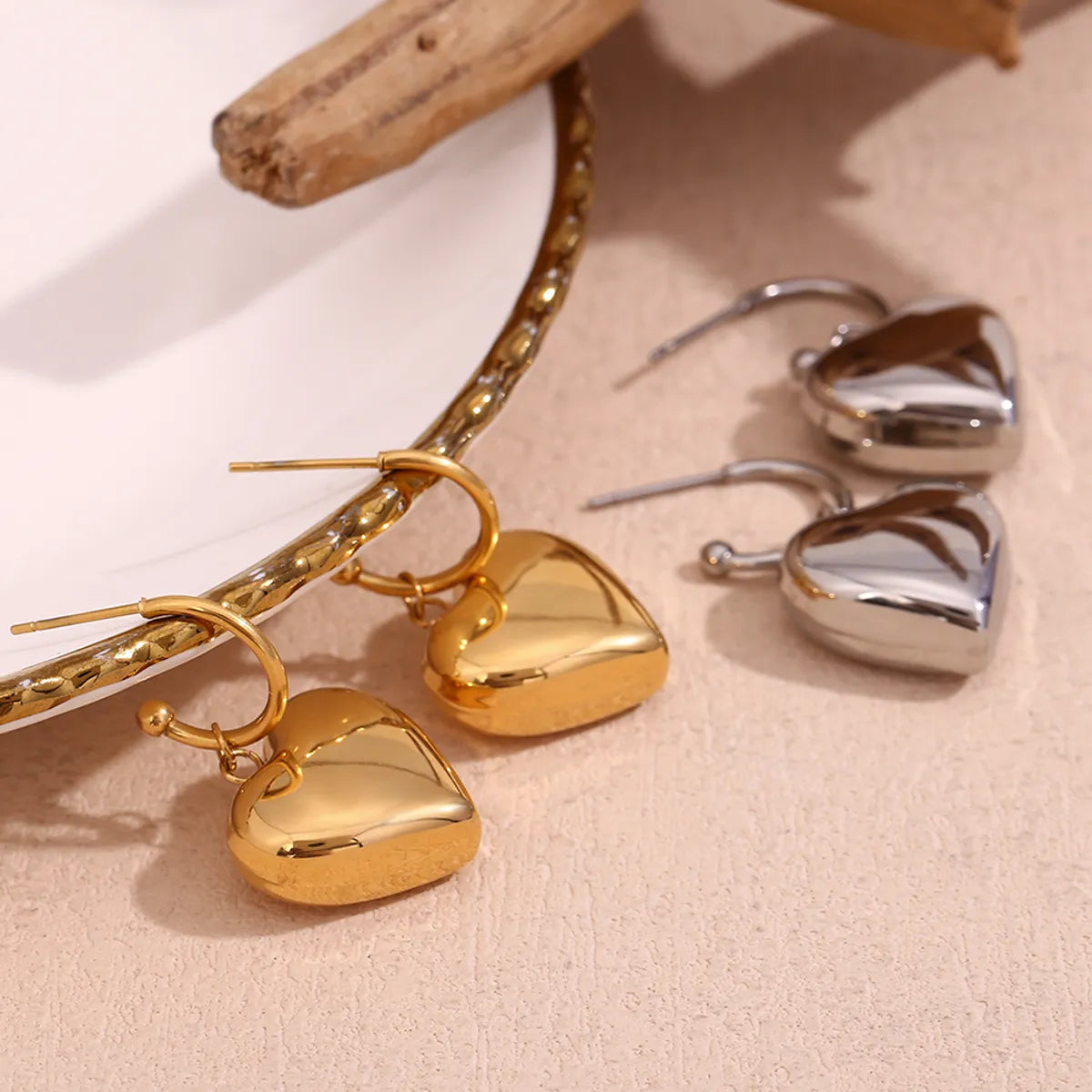 1 Pair Simple Style Heart Shape Plating Stainless Steel 18k Gold Plated Drop Earrings