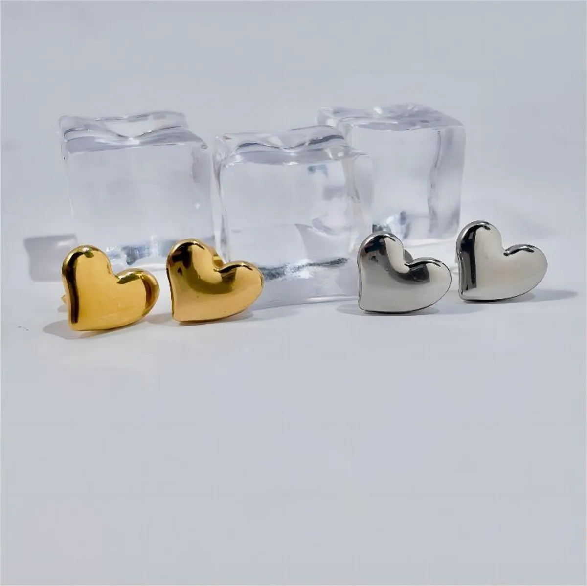 1 Pair Simple Style Heart Shape Plating Stainless Steel 18k Gold Plated Ear Studs