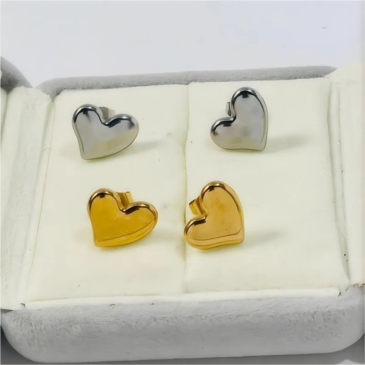 1 Pair Simple Style Heart Shape Plating Stainless Steel 18k Gold Plated Ear Studs