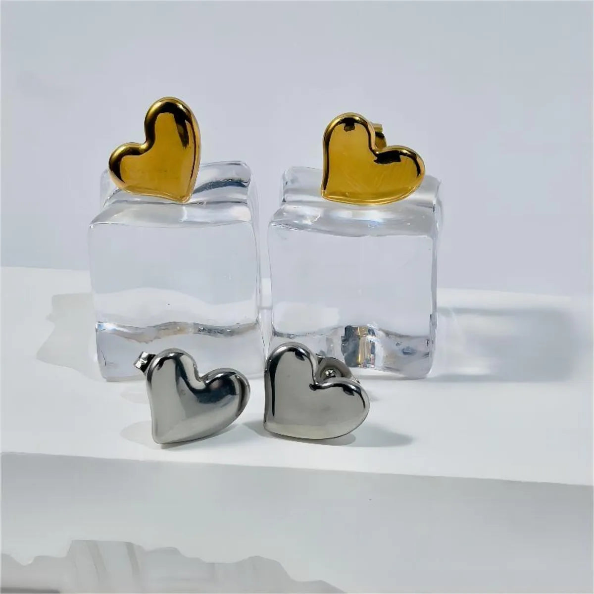 1 Pair Simple Style Heart Shape Plating Stainless Steel 18k Gold Plated Ear Studs