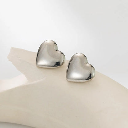 1 Pair Simple Style Heart Shape Polishing Alloy Ear Studs