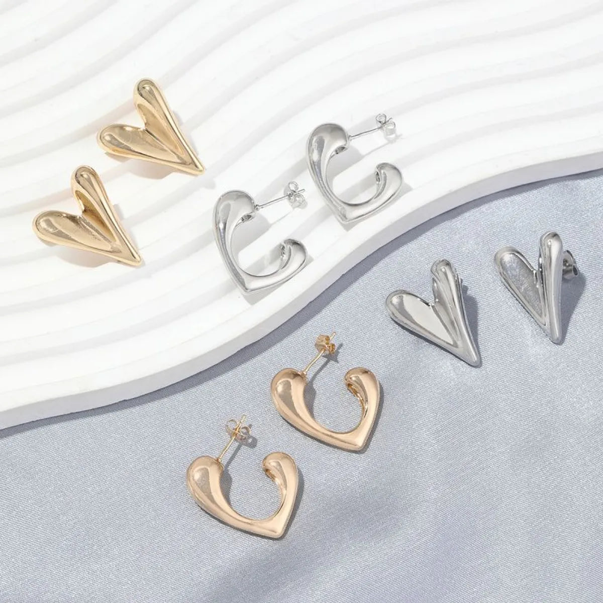 1 Pair Simple Style Heart Shape Polishing Plating Copper 18K Gold Plated Ear Studs