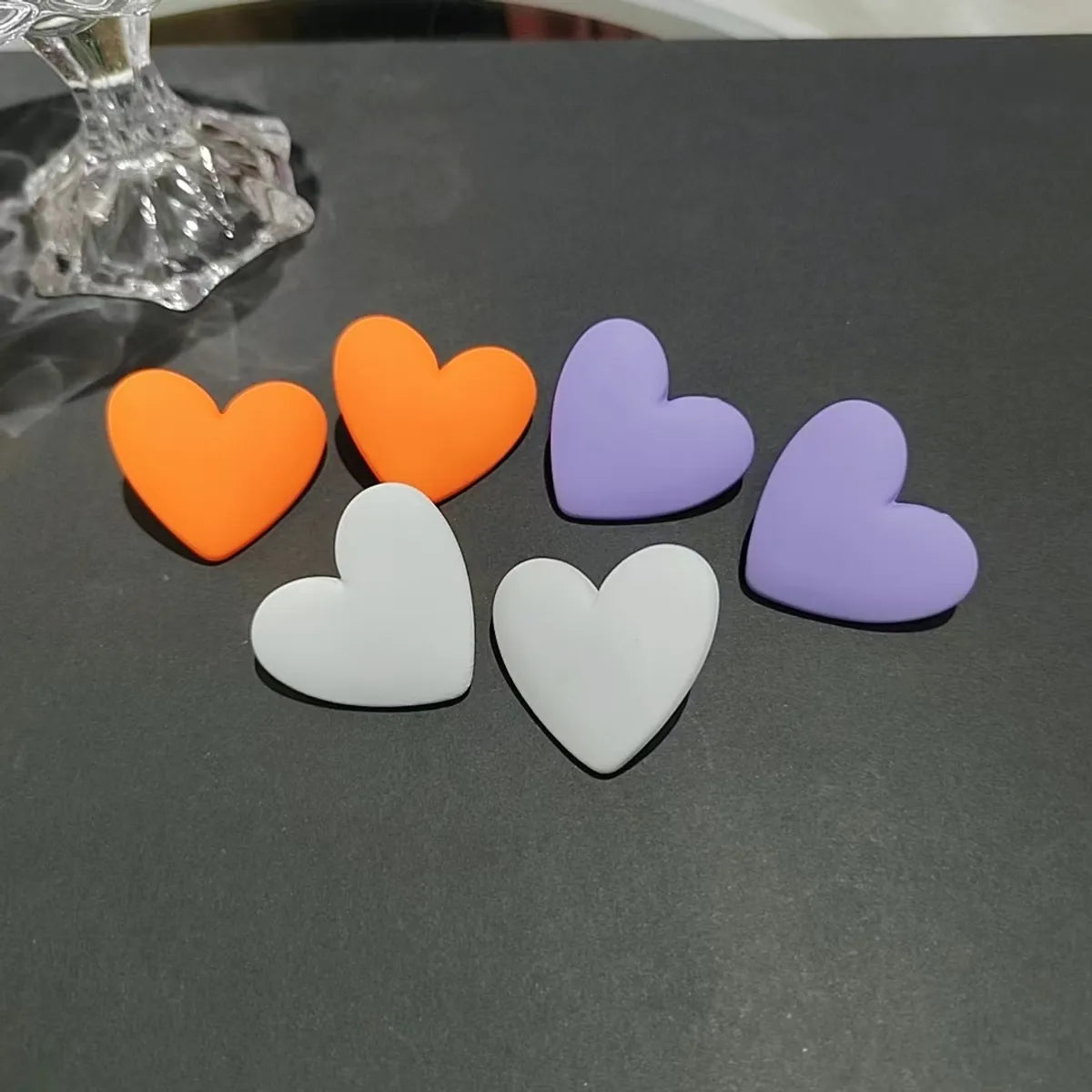 1 Pair Simple Style Heart Shape Stoving Varnish Arylic Drop Earrings