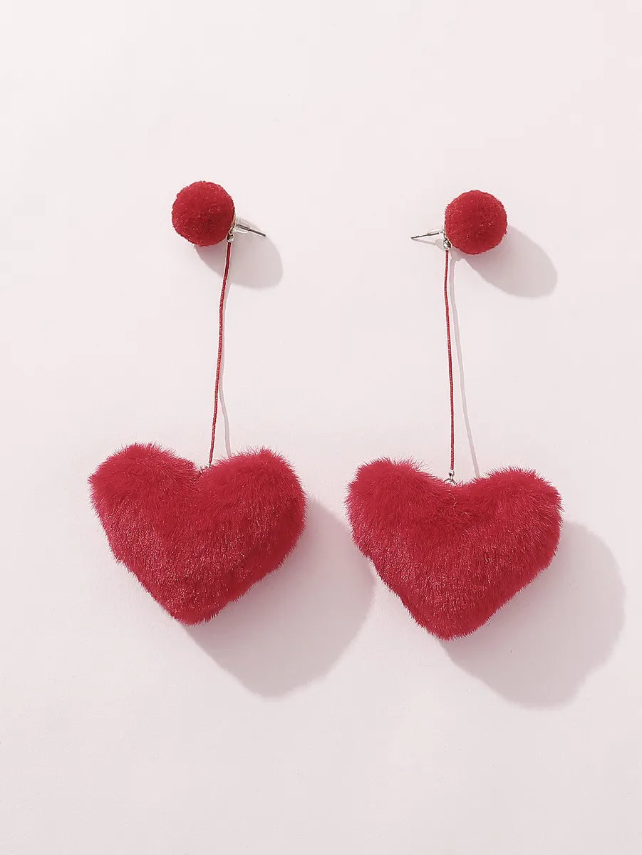 1 Pair Simple Style Heart Shape Synthetic Fibre Drop Earrings