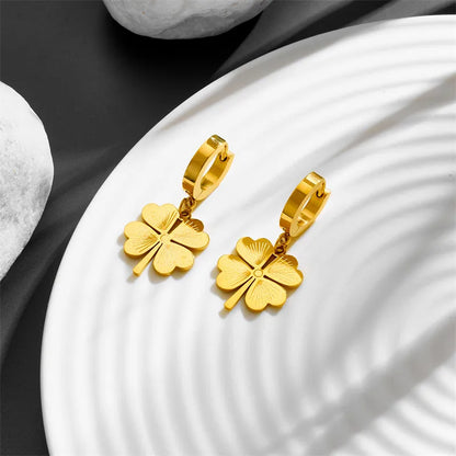 1 Pair Simple Style Heart Shape Plating Titanium Steel Titanium Steel 18K Gold Plated Earrings