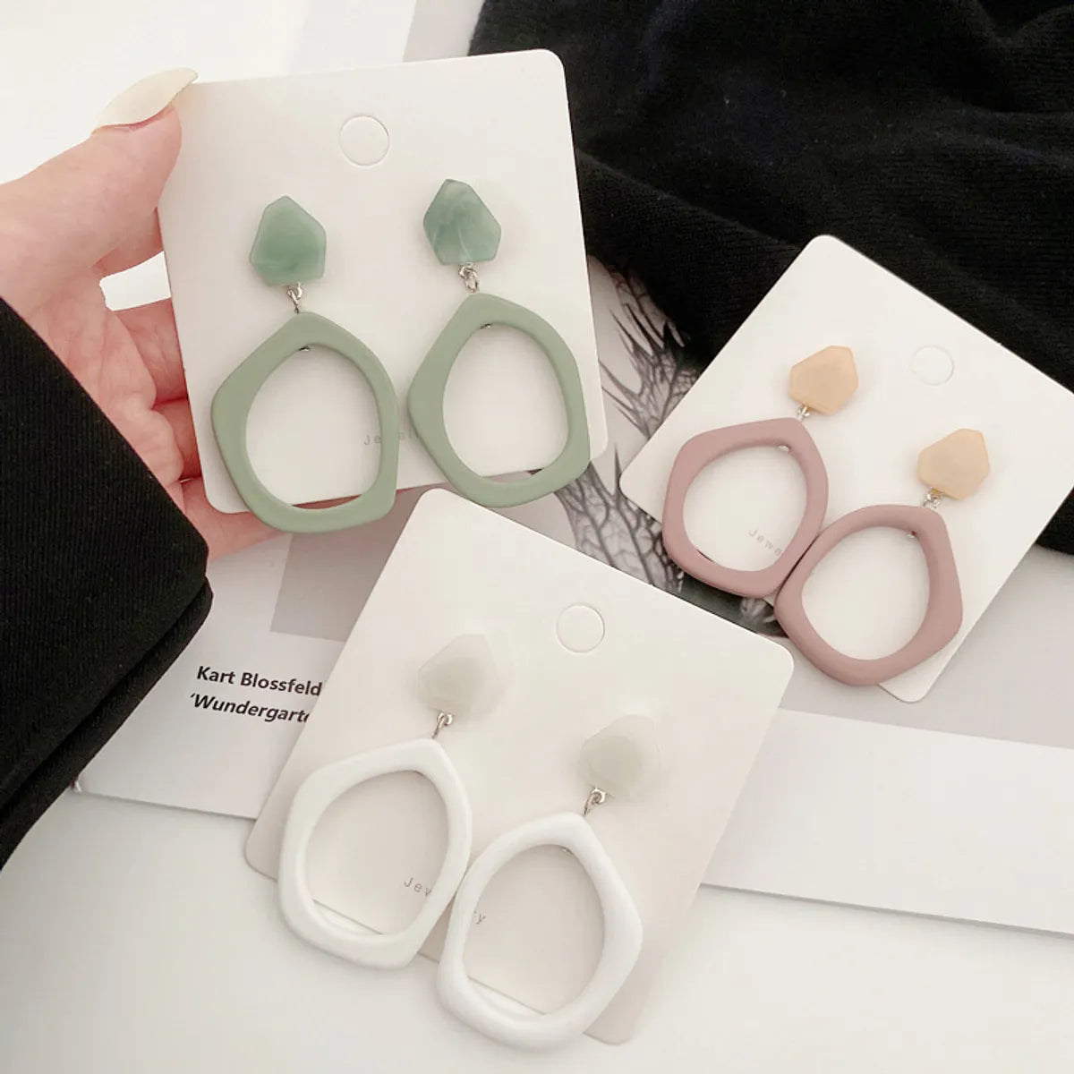 1 Pair Simple Style Irregular Plastic Resin Hollow Out Women's Drop Earrings