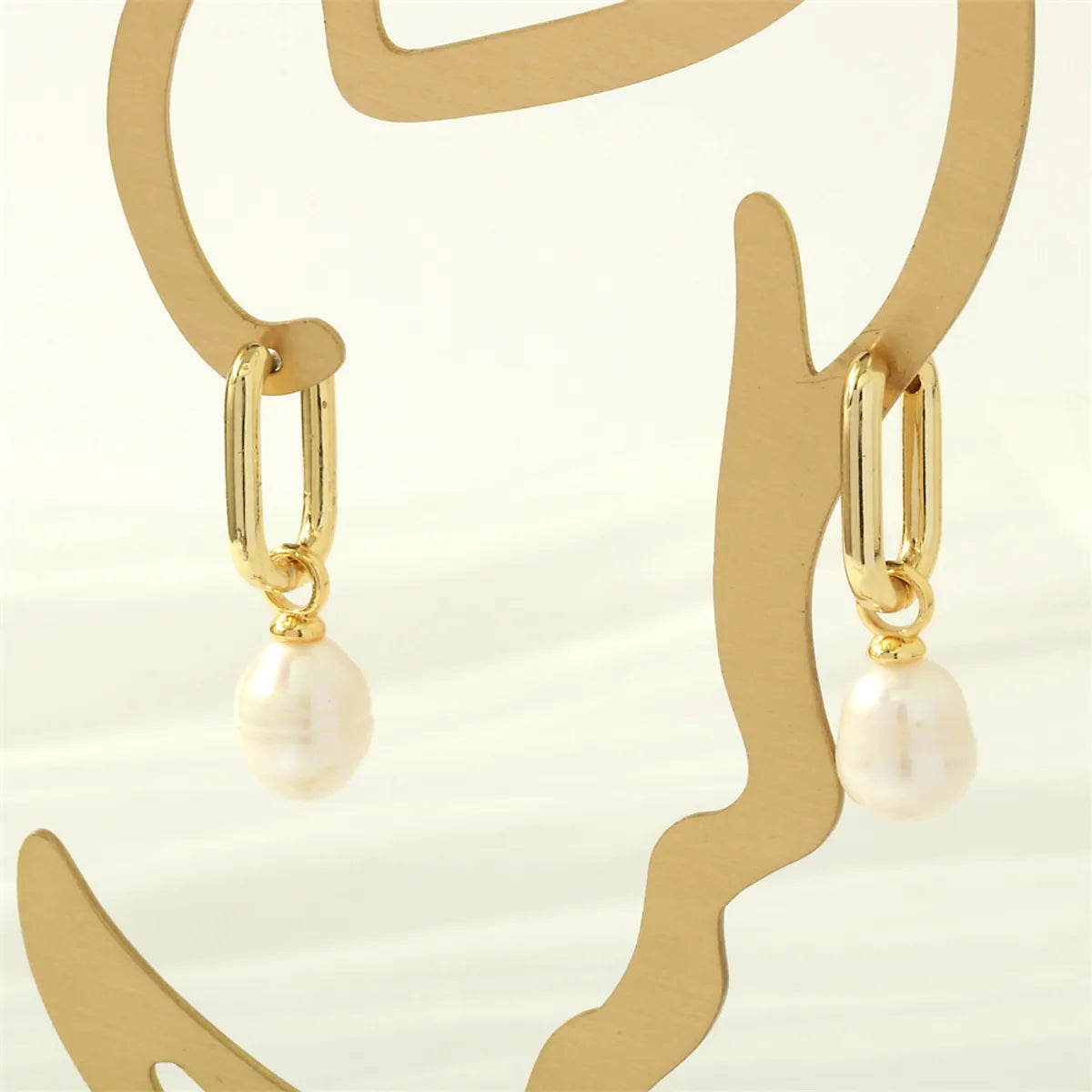 1 Pair Simple Style Irregular Plating Inlay Copper Freshwater Pearl 18k Gold Plated Drop Earrings