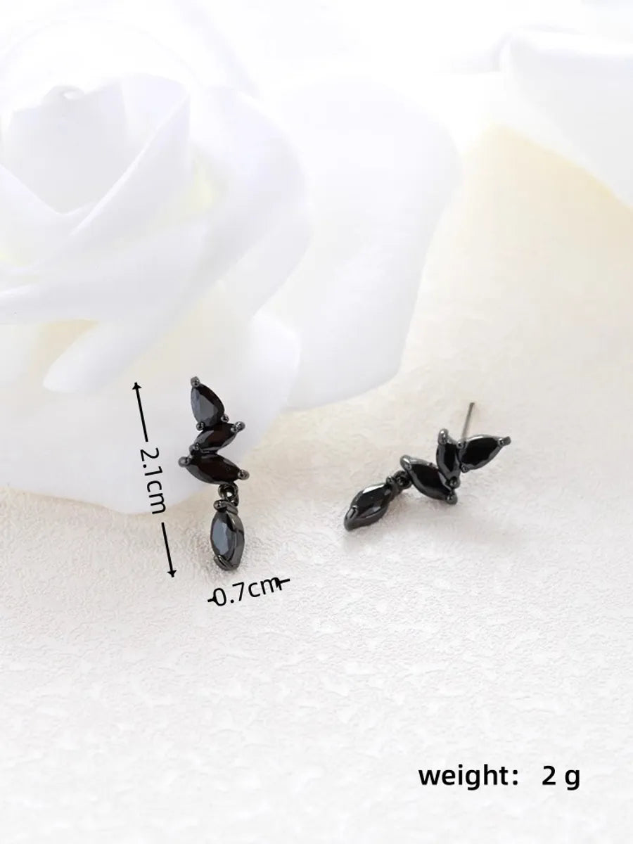 1 Pair Simple Style Irregular Solid Color Plating Inlay Copper Copper Alloy Zircon Black Plated Gun Ear Studs