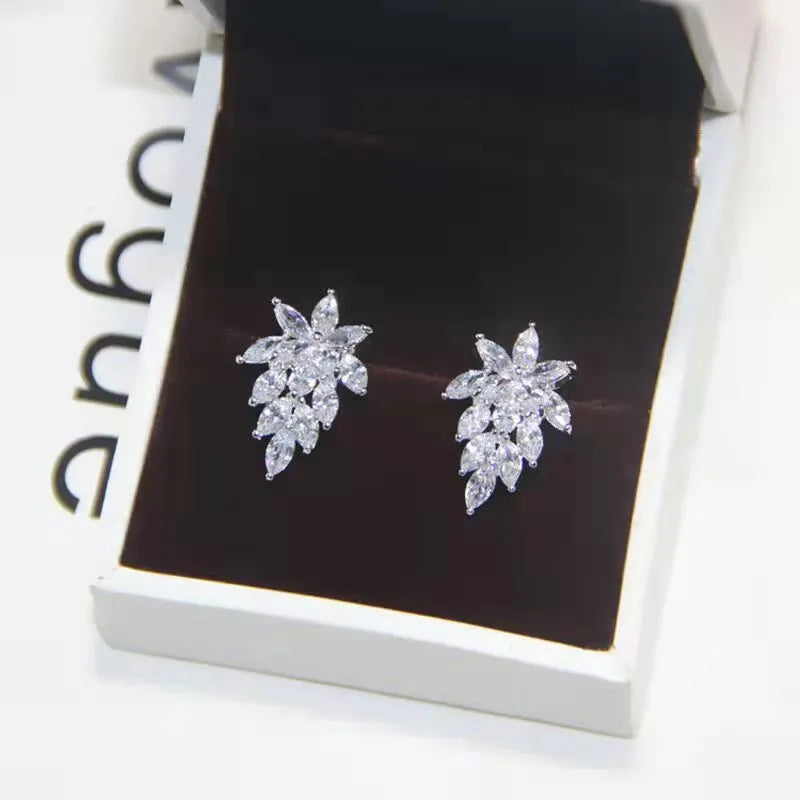 1 Pair Simple Style Leaf Copper Inlay Zircon Ear Studs