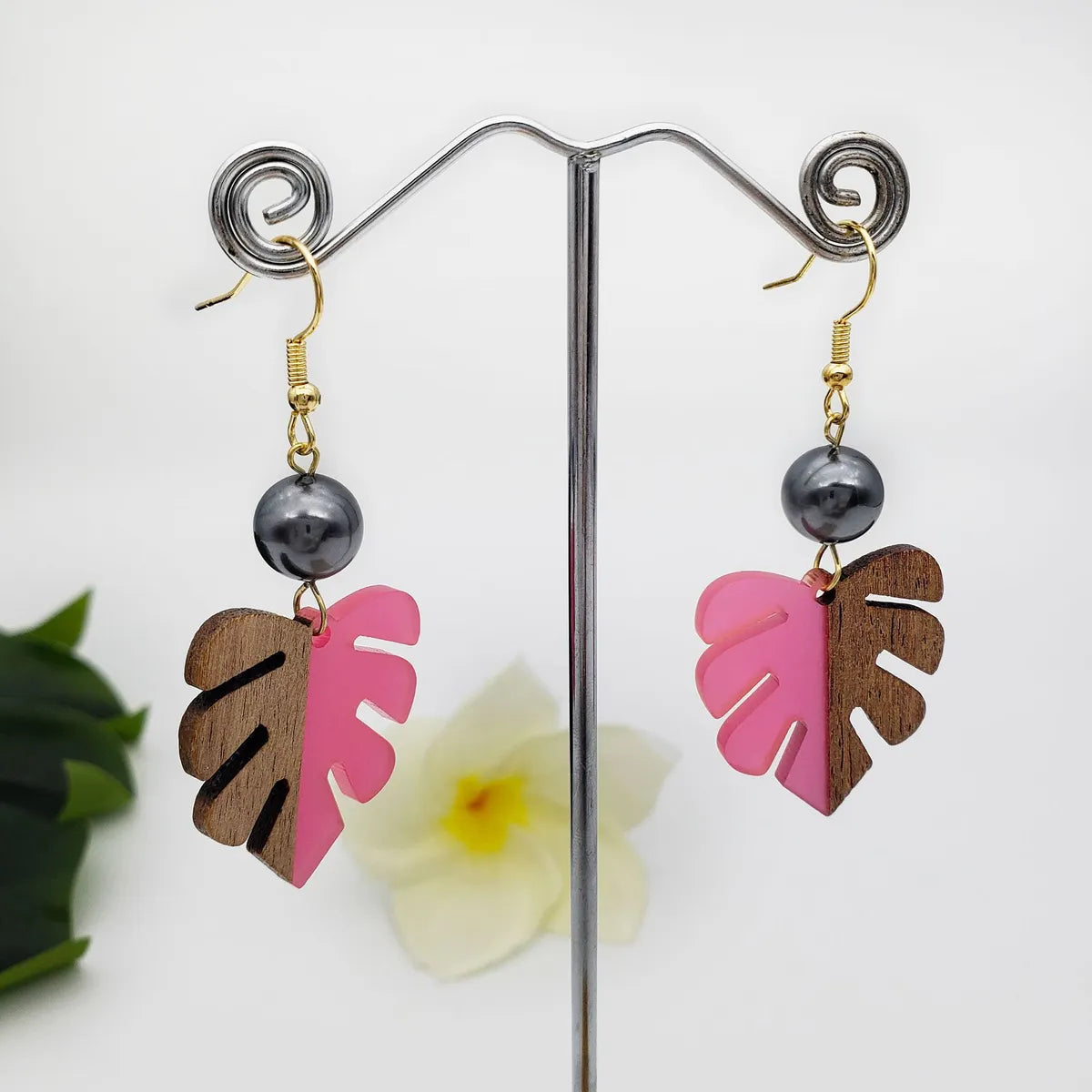 1 Pair Simple Style Leaf Wood Women's Drop Earrings