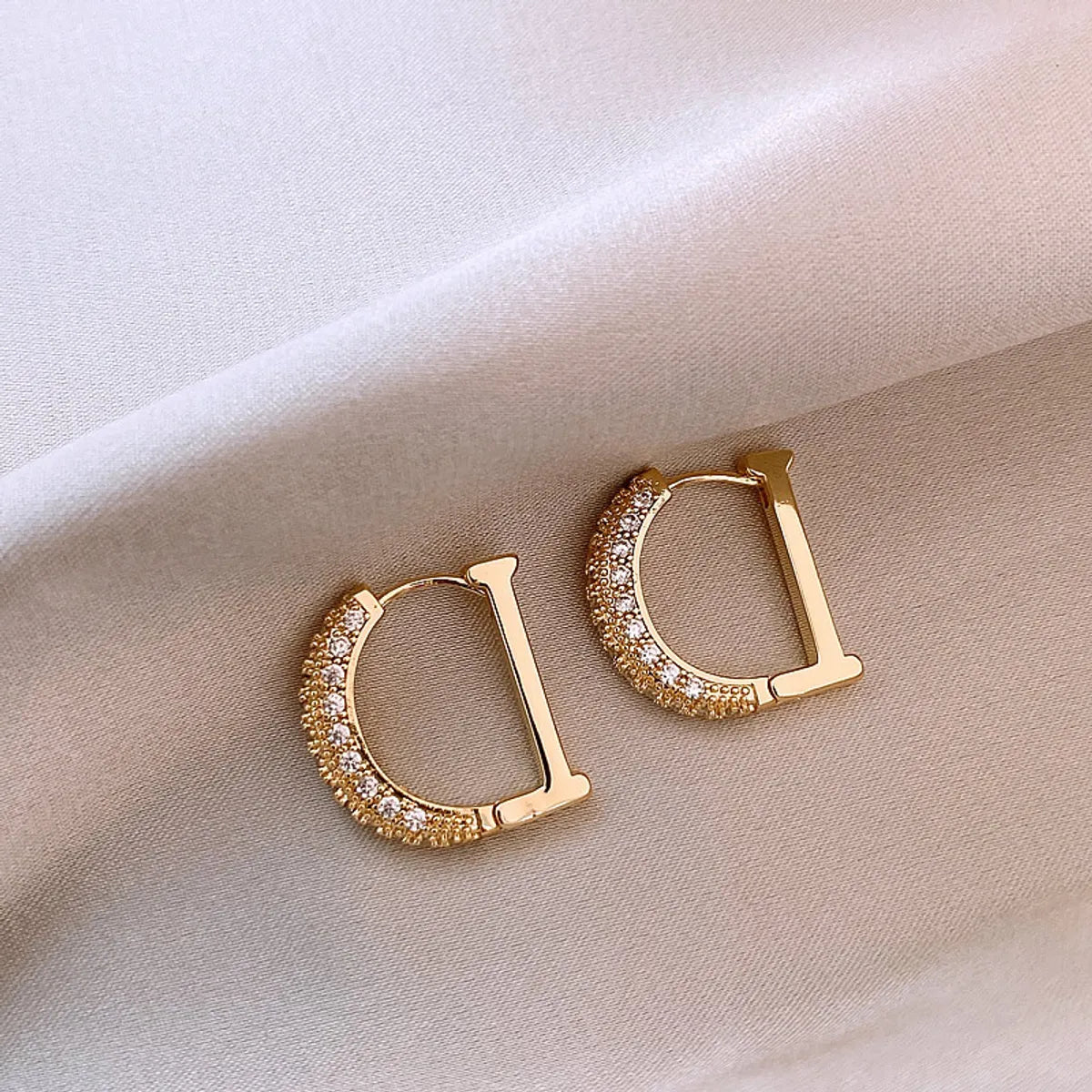 1 Pair Simple Style Letter Plating Inlay Alloy Rhinestones 18K Gold Plated Earrings