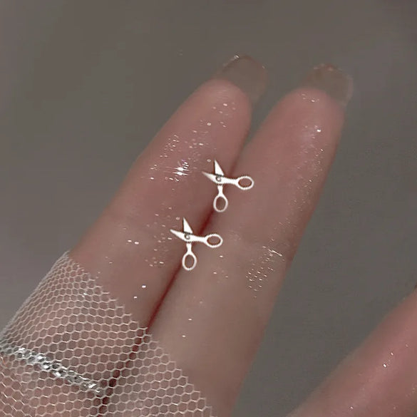 1 Pair Simple Style Letter Snowflake Copper Plated Women's Ear Studs