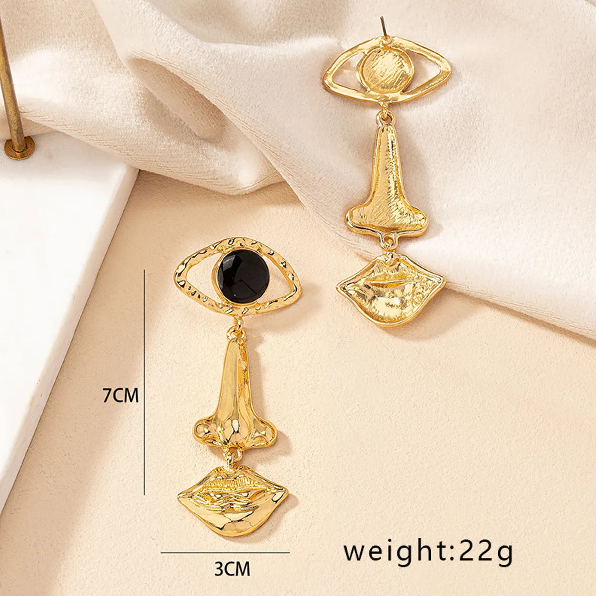 1 Pair Simple Style Lips Eye Plating Alloy Gold Plated Drop Earrings