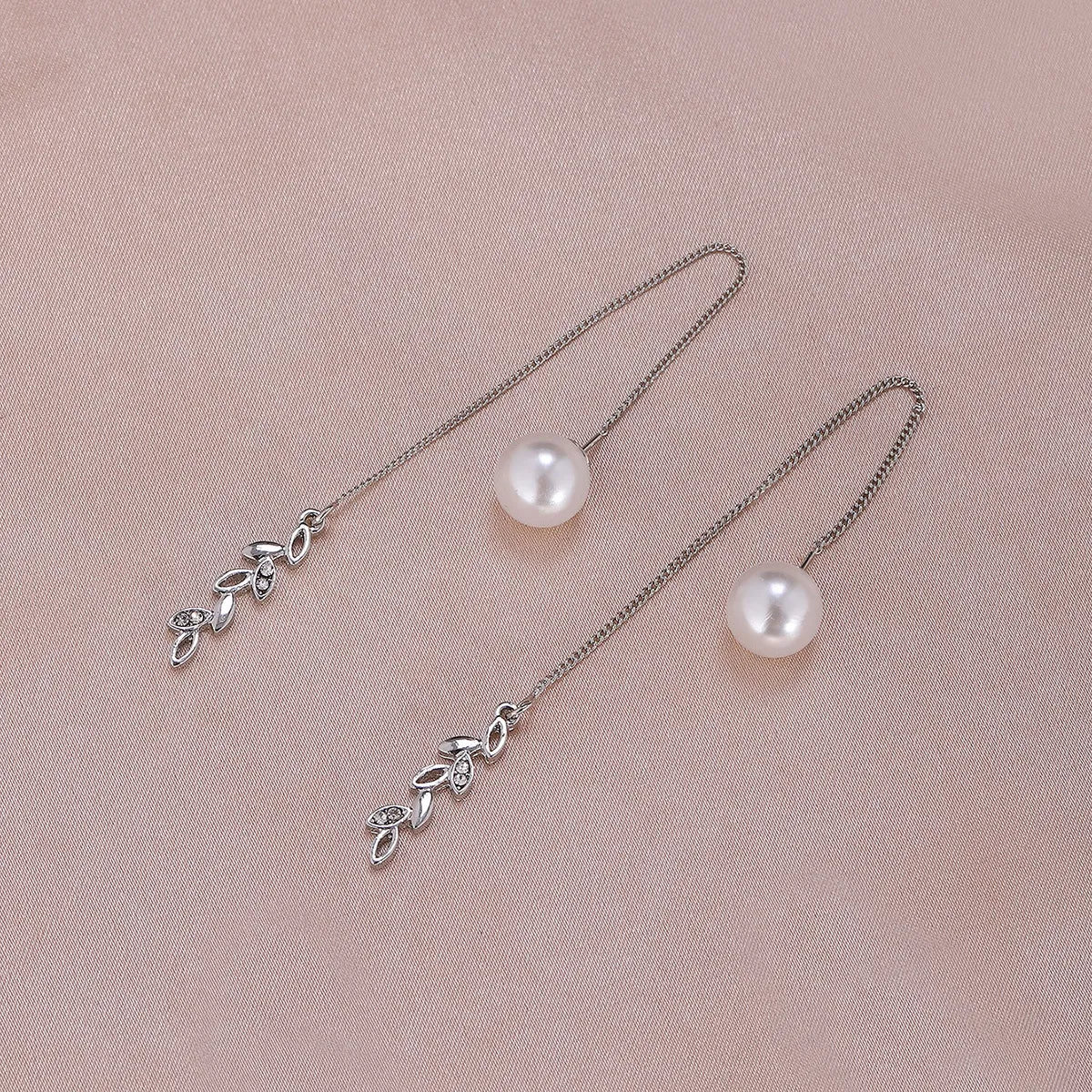 1 Pair Simple Style Moon Alloy Plating Inlay Artificial Pearls Rhinestones Women'S Drop Earrings