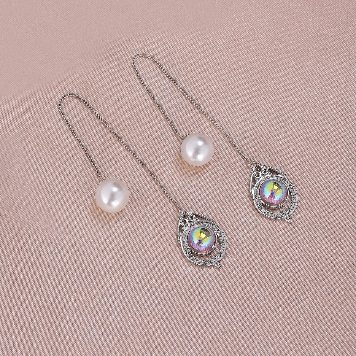 1 Pair Simple Style Moon Alloy Plating Inlay Artificial Pearls Rhinestones Women'S Drop Earrings