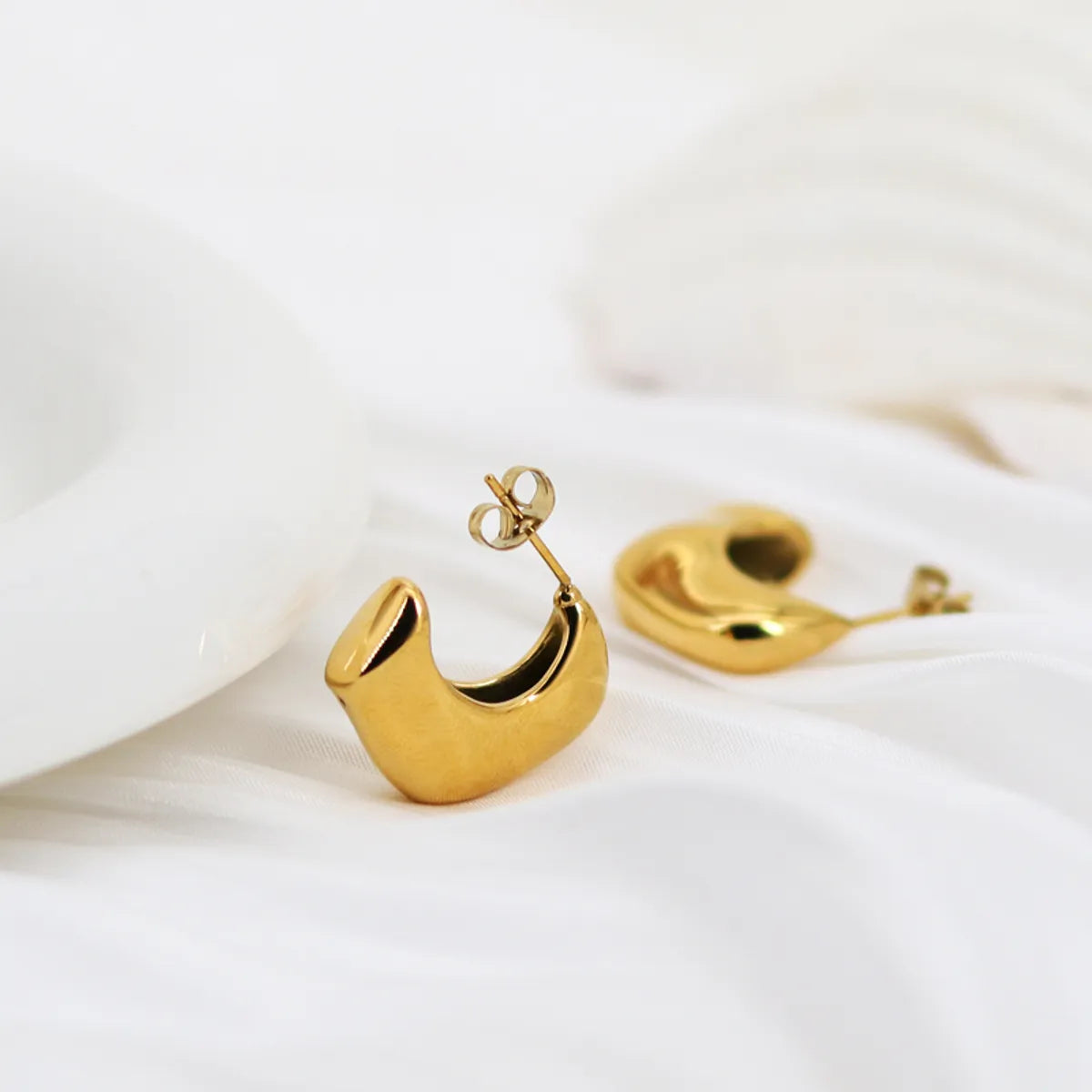 1 Pair Simple Style Moon Plating Stainless Steel 18k Gold Plated Ear Studs