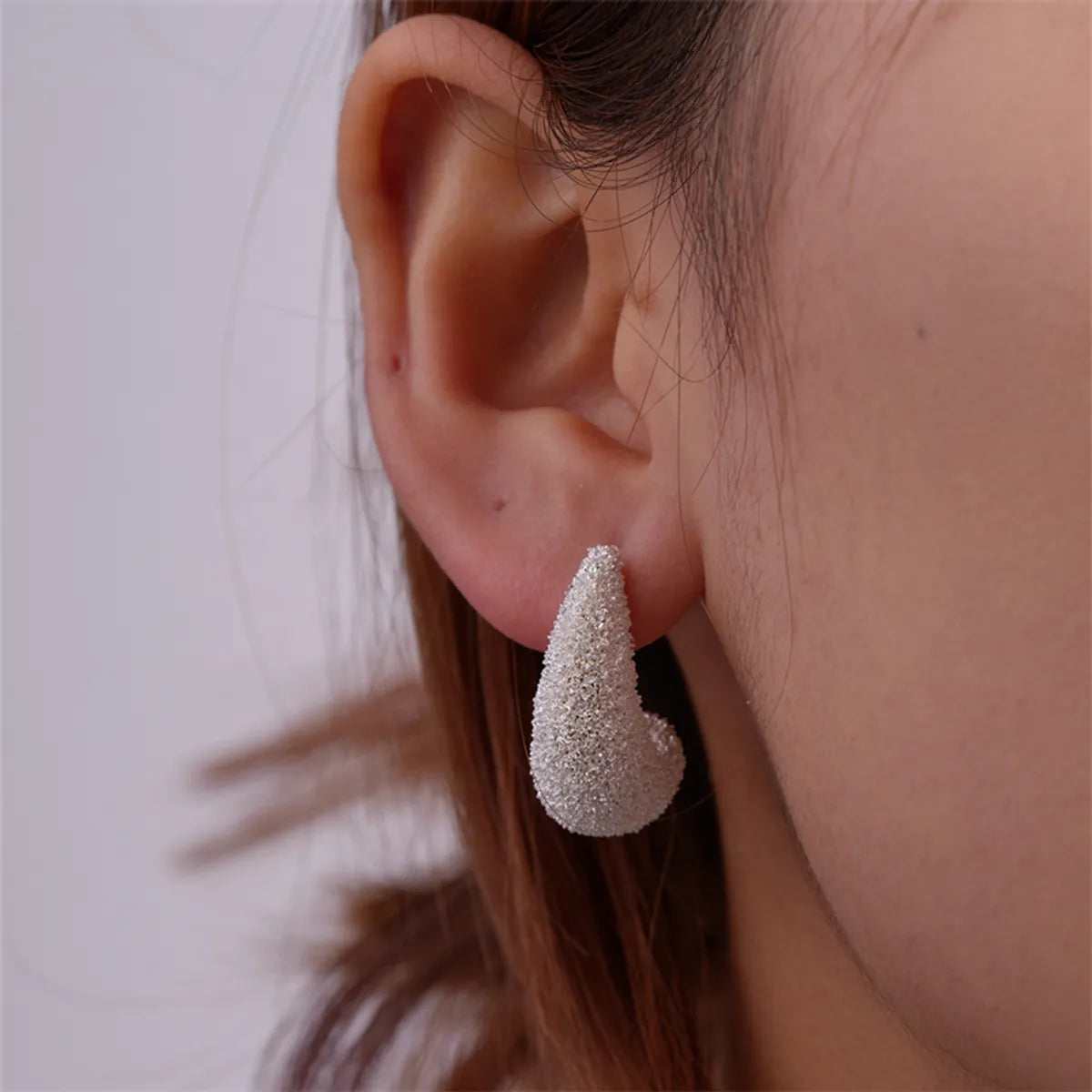 1 Pair Simple Style Oval Plating Three-dimensional Copper Gold Plated Ear Studs