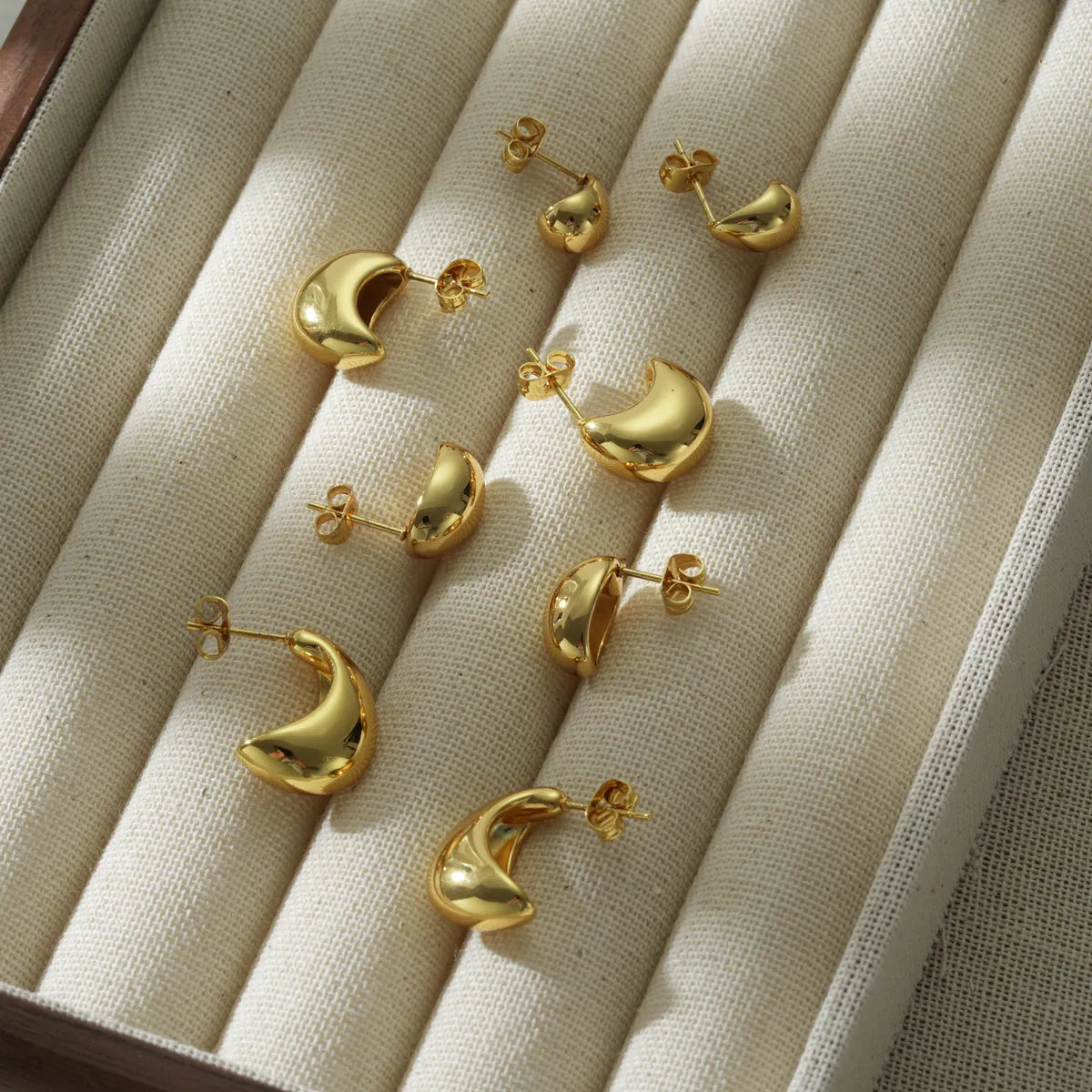 1 Pair Simple Style Oval Water Droplets Hollow Out 304 Stainless Steel 18K Gold Plated Ear Studs