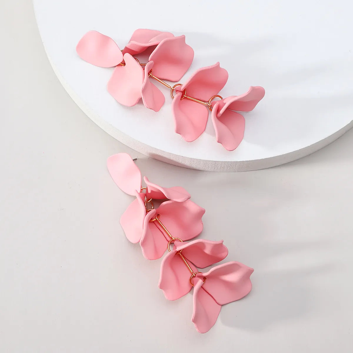 1 Pair Simple Style Petal Arylic Stoving Varnish Women'S Drop Earrings