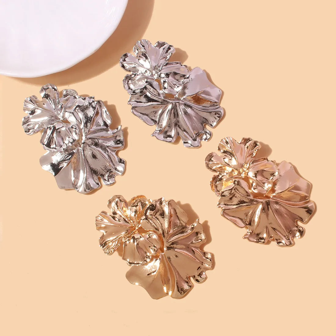 1 Pair Simple Style Roman Style Irregular Sequins Alloy Ear Studs